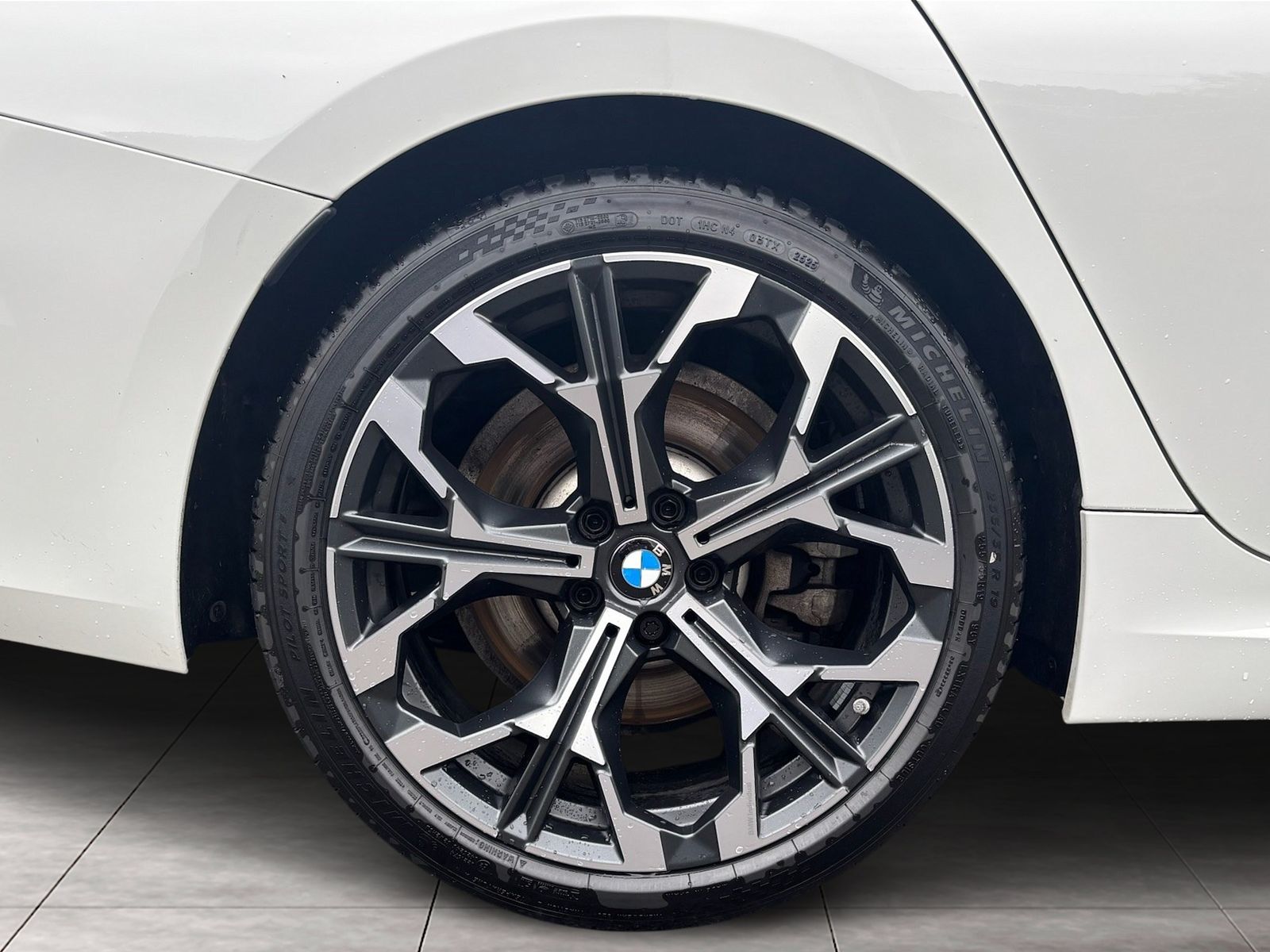 BMW 330 - Bild 9