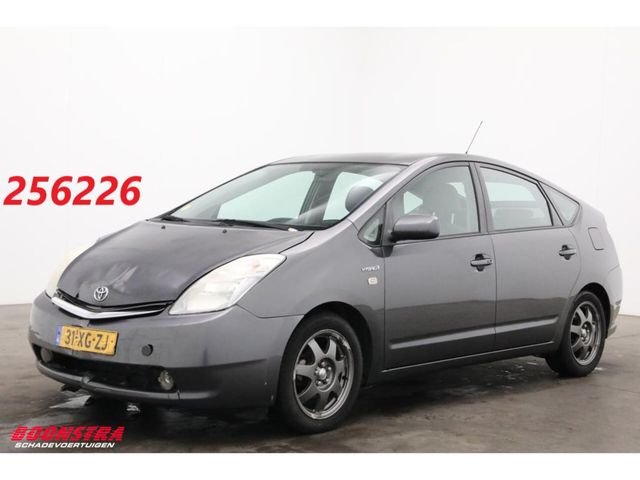 Toyota Prius 1.5 VVT-i Hybrid Navi klima Cruise PDC