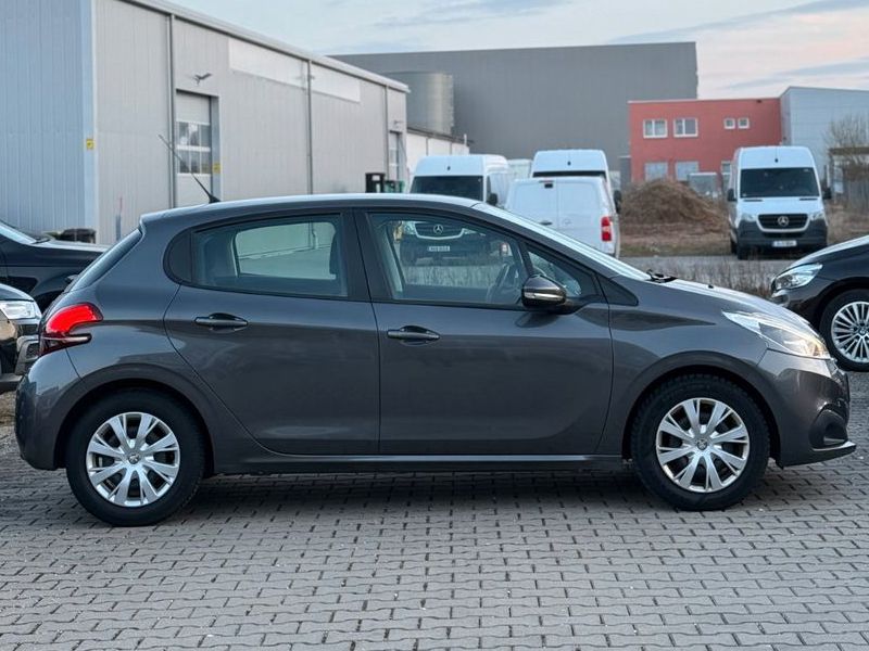 Peugeot 208 - Bild 5
