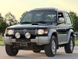 Mitsubishi Pajero American Dream 2800 TD*Schiebedach* - : Geländewagen, American