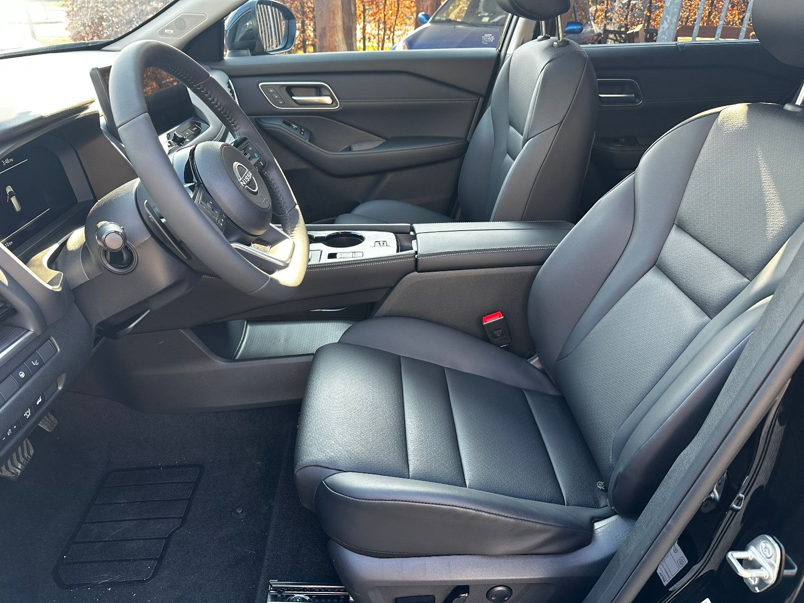 Fahrzeugabbildung Nissan X-Trail Tekna 1,5 VC-T CVT  2WD   ACC