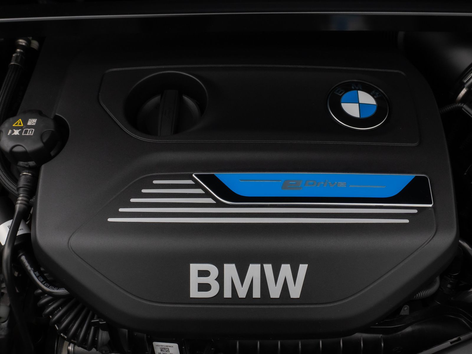 Fahrzeugabbildung BMW X1 xD25e Sport Line Kamera HUD DAB Navi+ Alarm