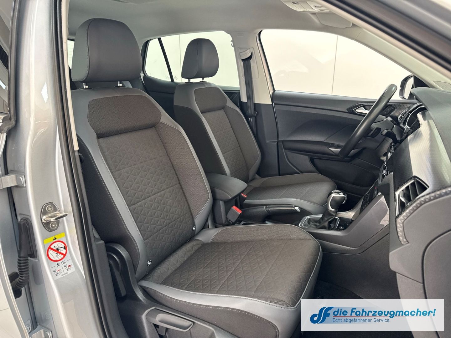 Fahrzeugabbildung Volkswagen T-Cross Style Navi Digitales Cockpit LED Dyn. Ku