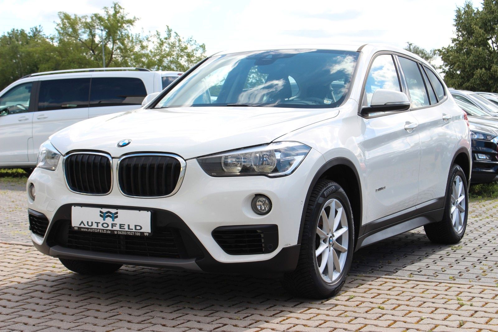 BMW X1 sDrive18i Advantage/VOLL SHEFT/NAVI/1HD/PDC/