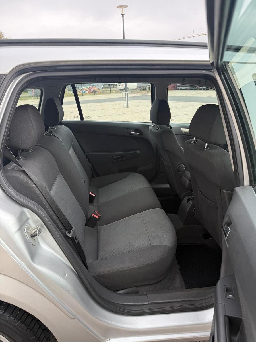 Opel Astra 2007 — photo 20