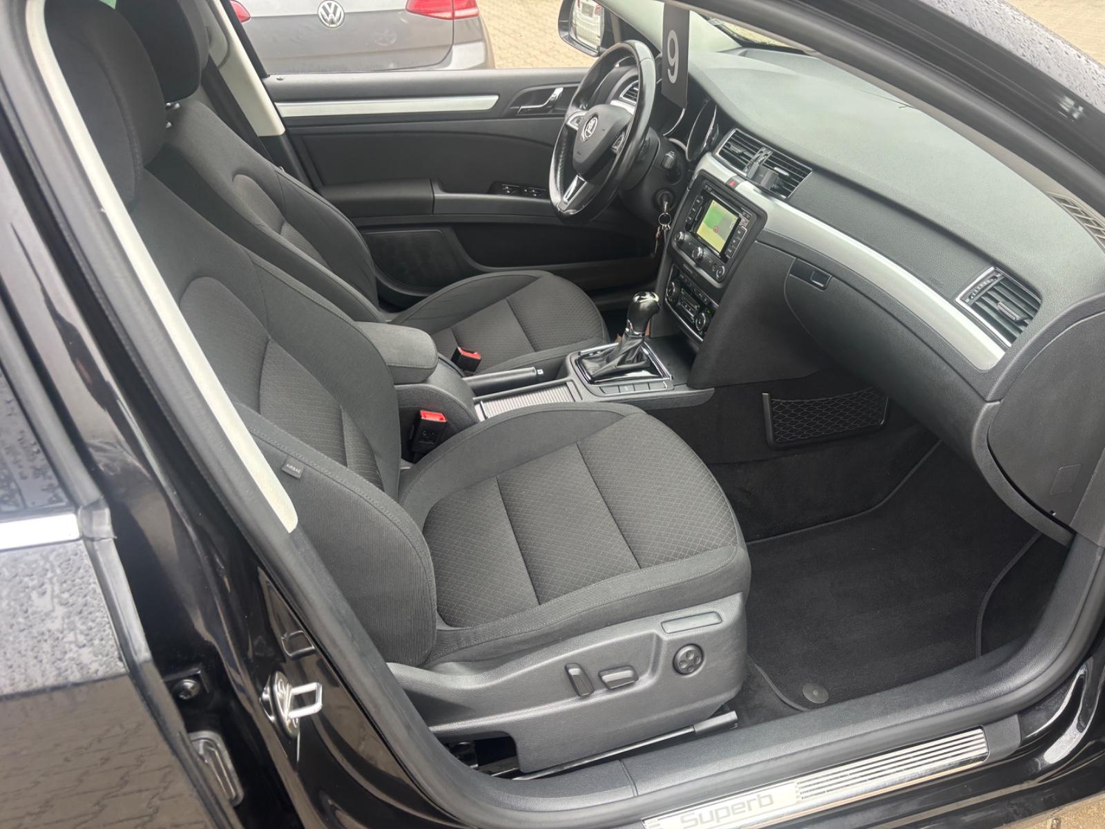 Skoda Superb 2015 — photo 10