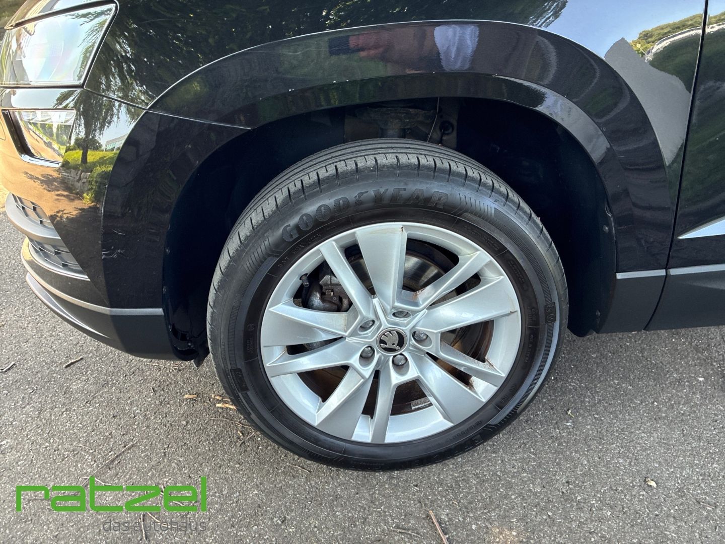 Fahrzeugabbildung SKODA Karoq Ambition TSI LED DAB SHZ Spurwechselassist