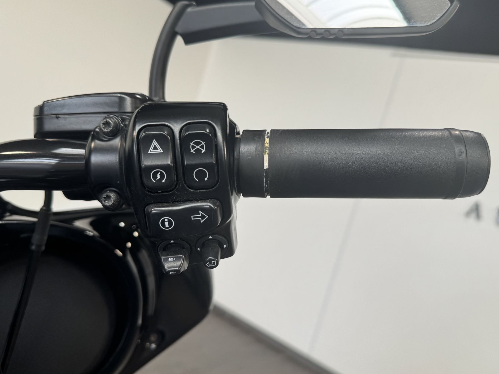 Fahrzeugabbildung Harley-Davidson Street Glide 103 Bagger CVO Heck NAV+LED+TEMPOMA