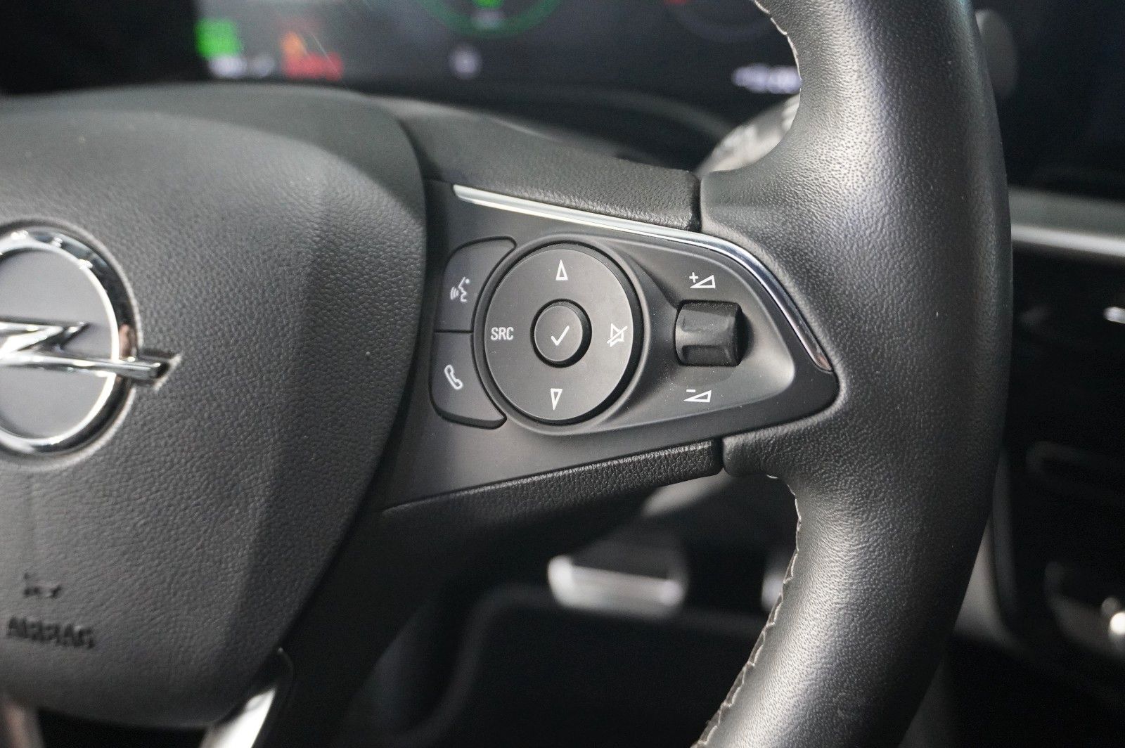 Fahrzeugabbildung Opel Mokka-e ULTIMATE 3-PHASIG NAVI/LED/KAMERA/DAB+