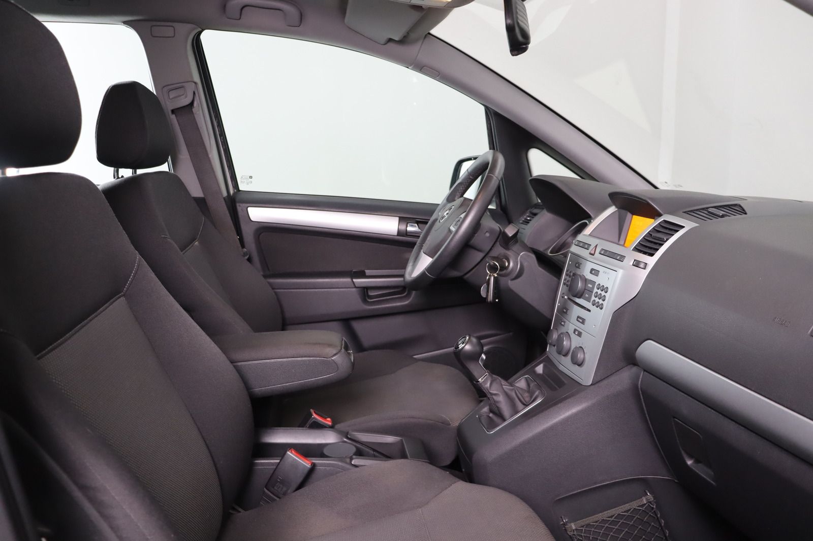 Fahrzeugabbildung Opel Zafira 1.8 * 7-Sitzer * PDC * 8-fach