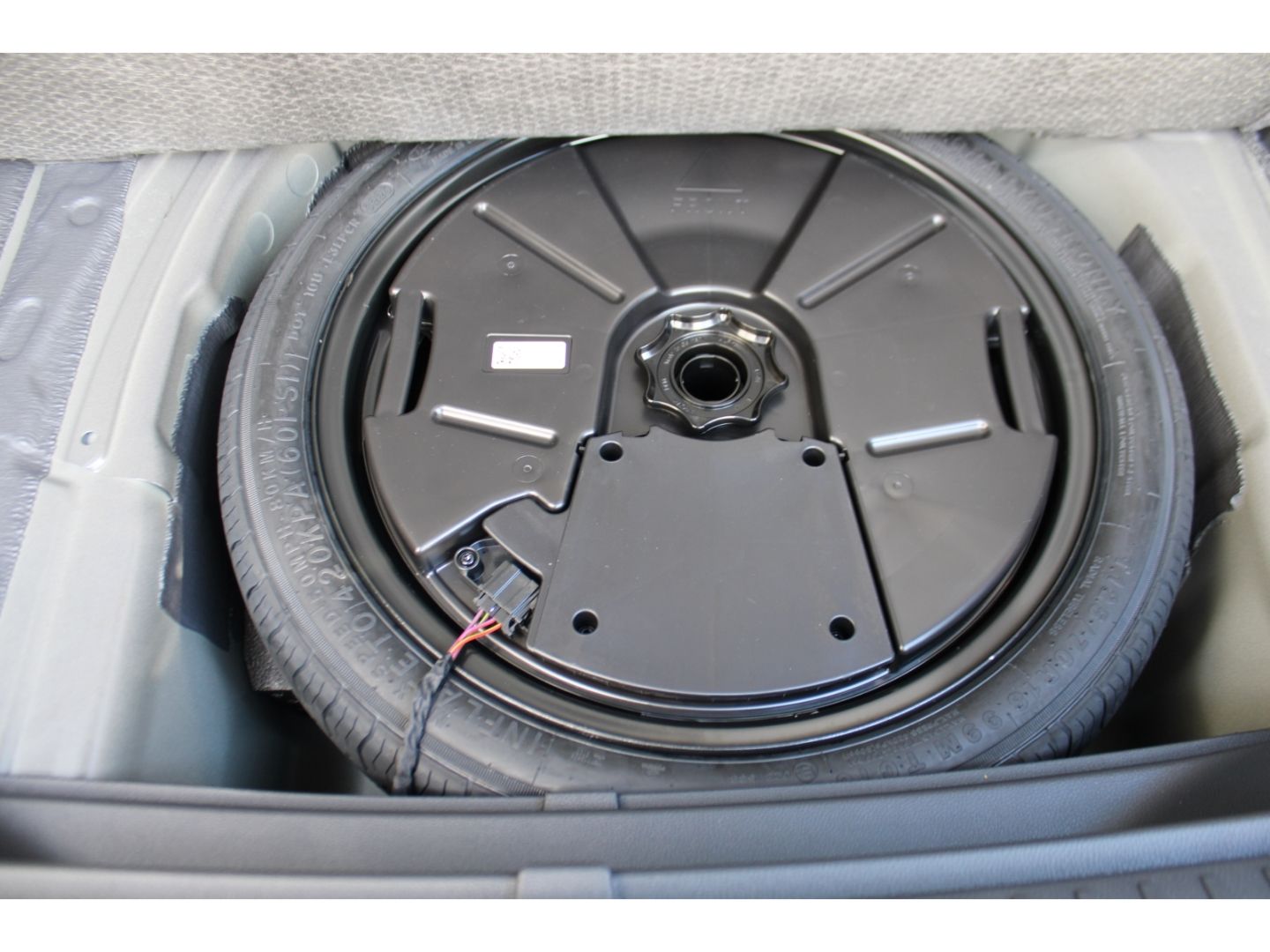 Fahrzeugabbildung SEAT Arona 1.5 TSI 110 kW FR DSG 10J Gar. ACC LED AHK
