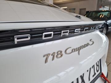 صورة 5 لـ 2019 Porsche CAYMAN