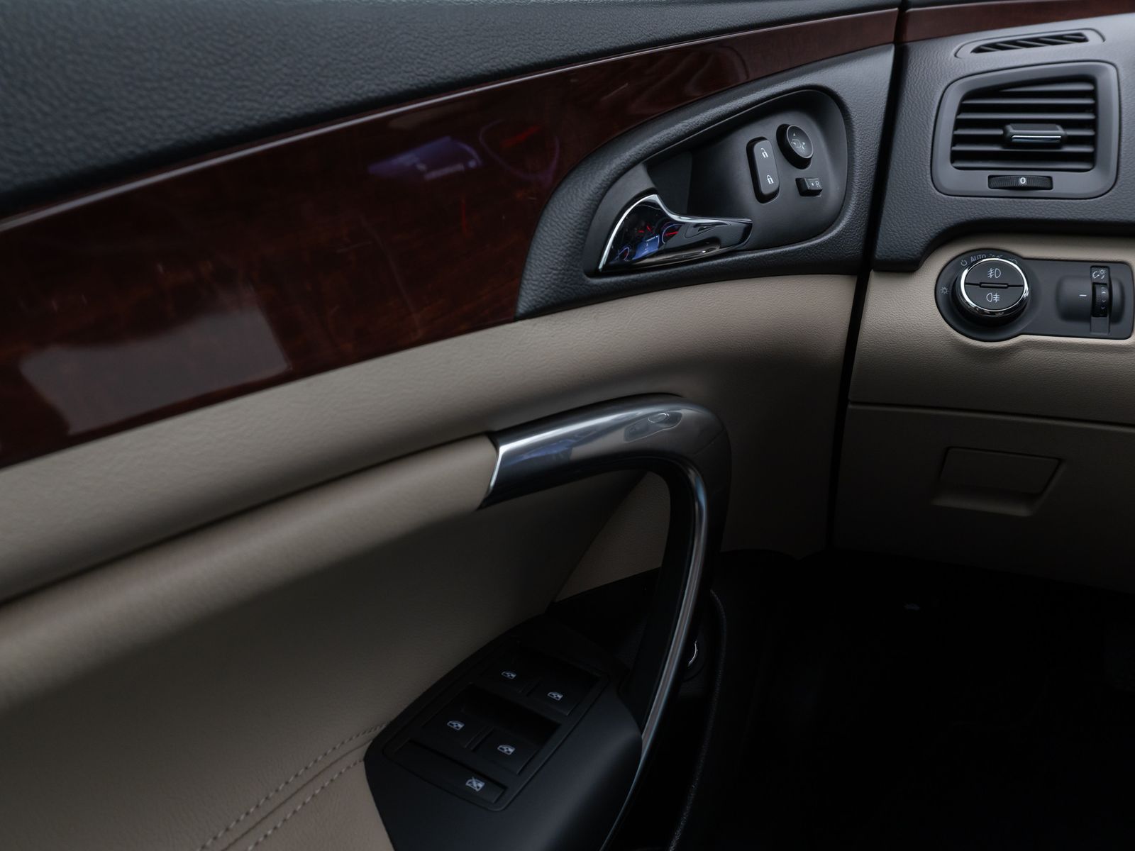 Fahrzeugabbildung Opel Insignia A Sports Innovation Panorama Kamera AHK