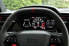 AUDI RS3 Sportback/RS DYNAMIK/ SONOS/ KOMFORT PRO AUDI RS3 Sportback/RS DYNAMIK/ SONOS/ KOMFORT PRO