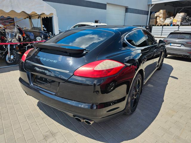 Porsche Panamera 4S S