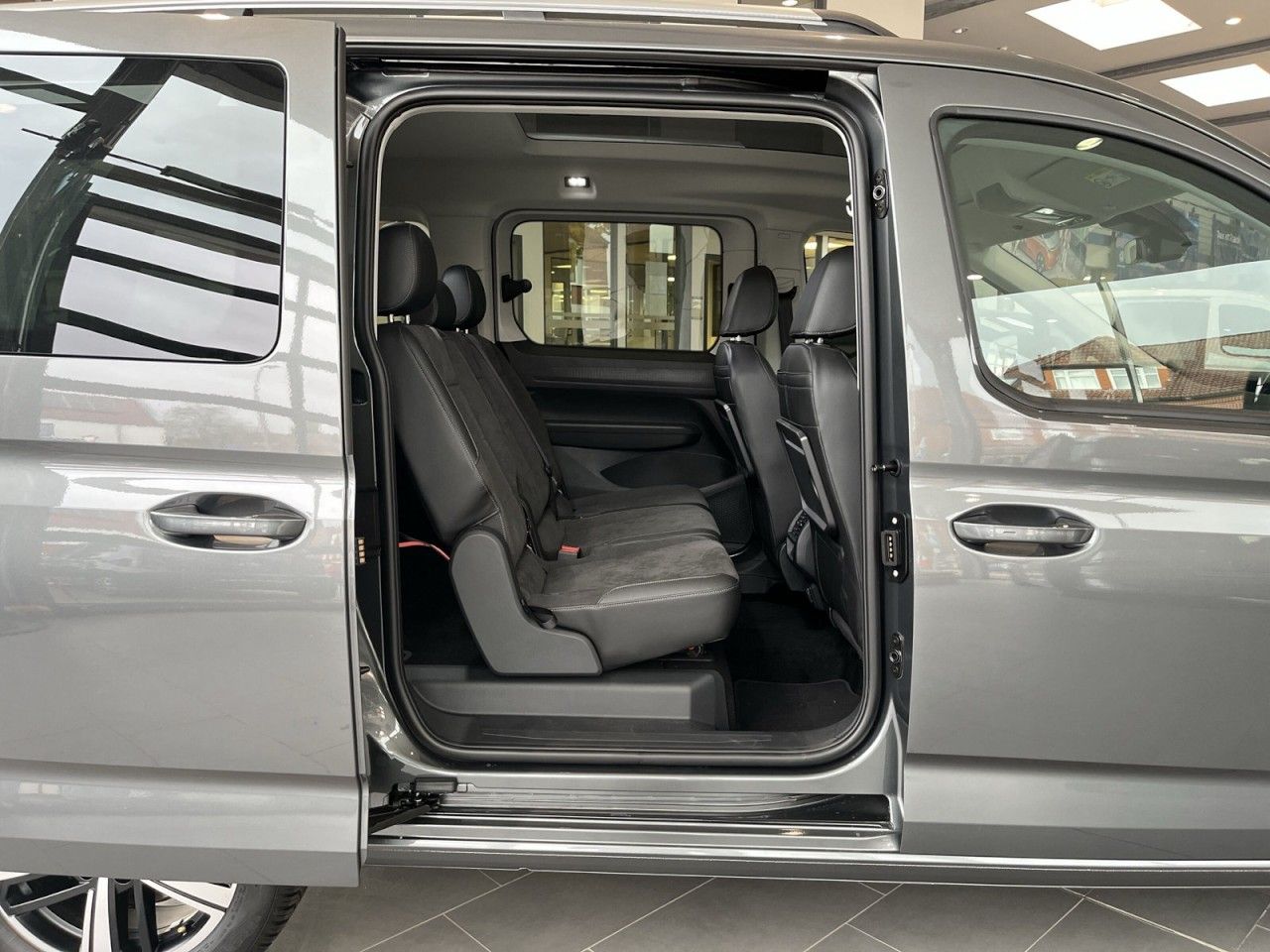 Volkswagen Caddy Maxi - Bild 7