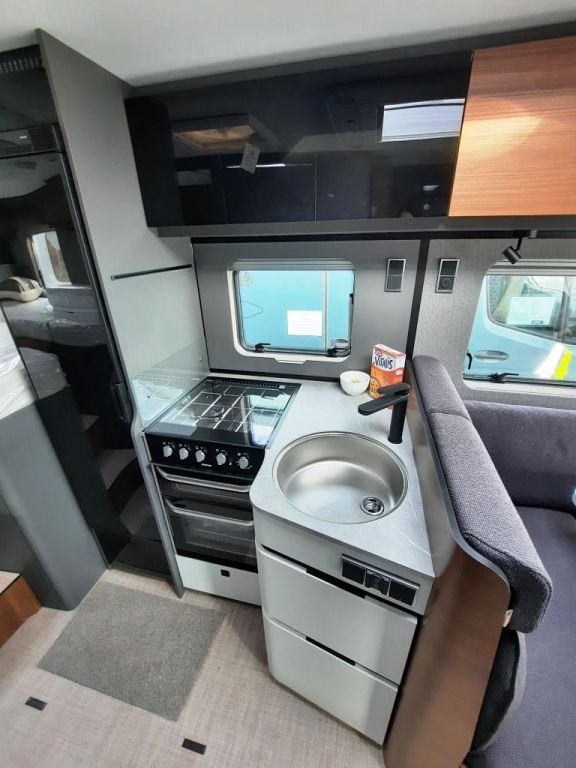 Fahrzeugabbildung HYMER / ERIBA / HYMERCAR B-Klasse MC I 600 Verfüg./Autark/AHK/TV/Markise