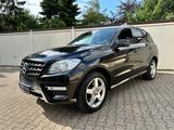 Mercedes-Benz ML 350 CDI BlueTec AMG *1.Hand*Klima*Kamera*AHK - Mercedes-Benz ML 350 in Krefeld