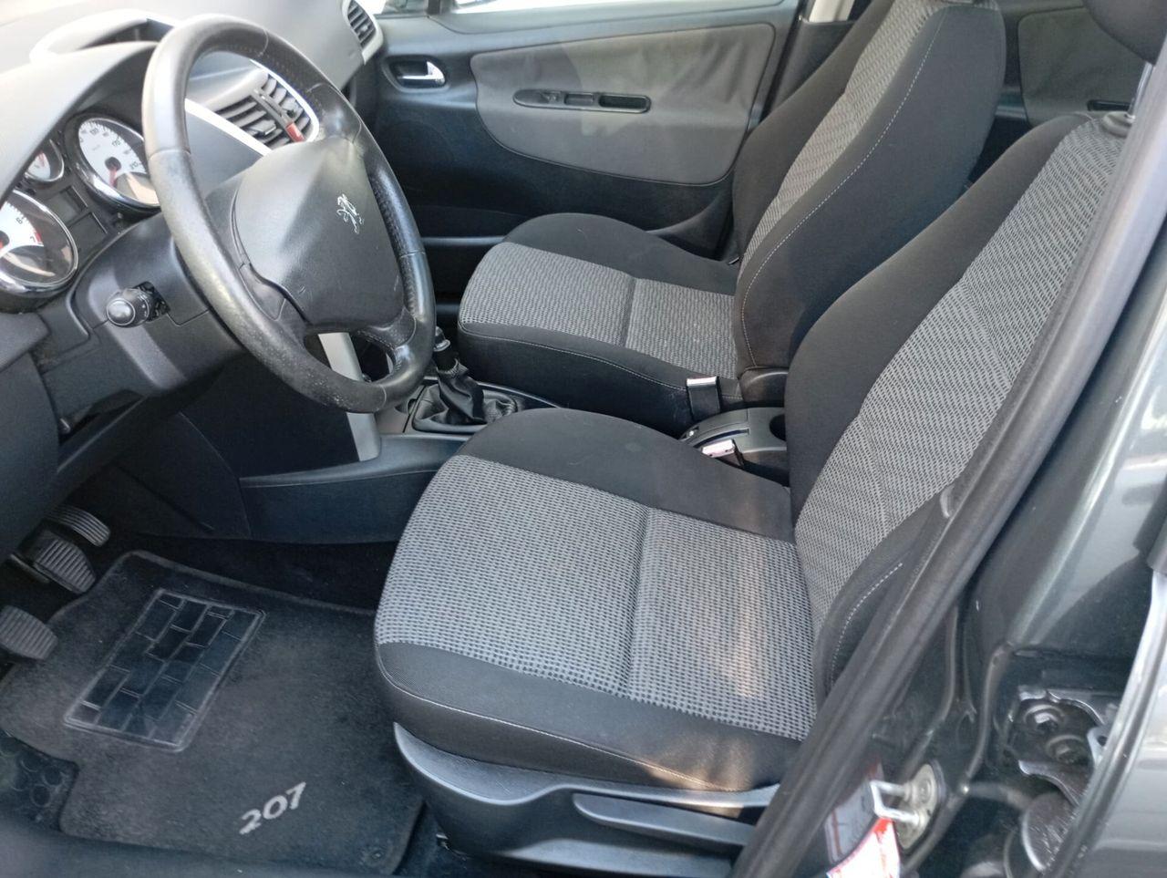 Peugeot 207 2009 — photo 7