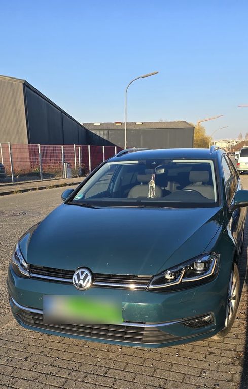 Image of Volkswagen Golf