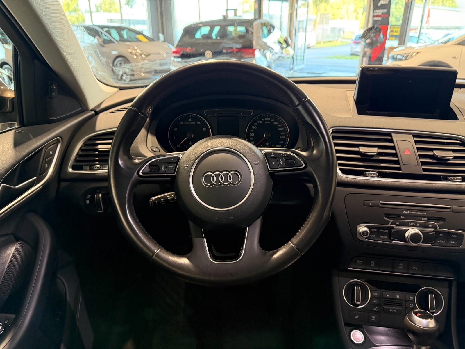 Audi Q3  S Line Sport  LED AHK  Navi