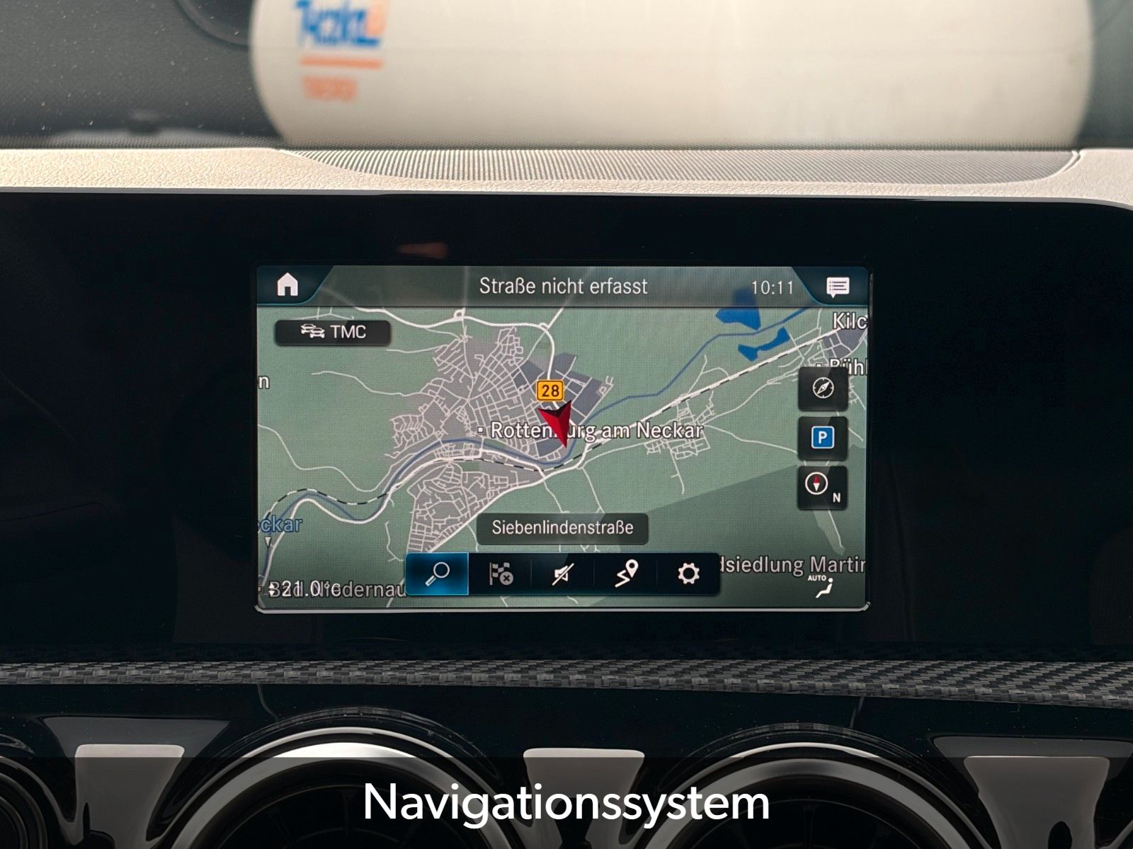 Fahrzeugabbildung Mercedes-Benz CLA 180 SB SHZ LKA TEMP MBUX Navi Wifi CarPlay