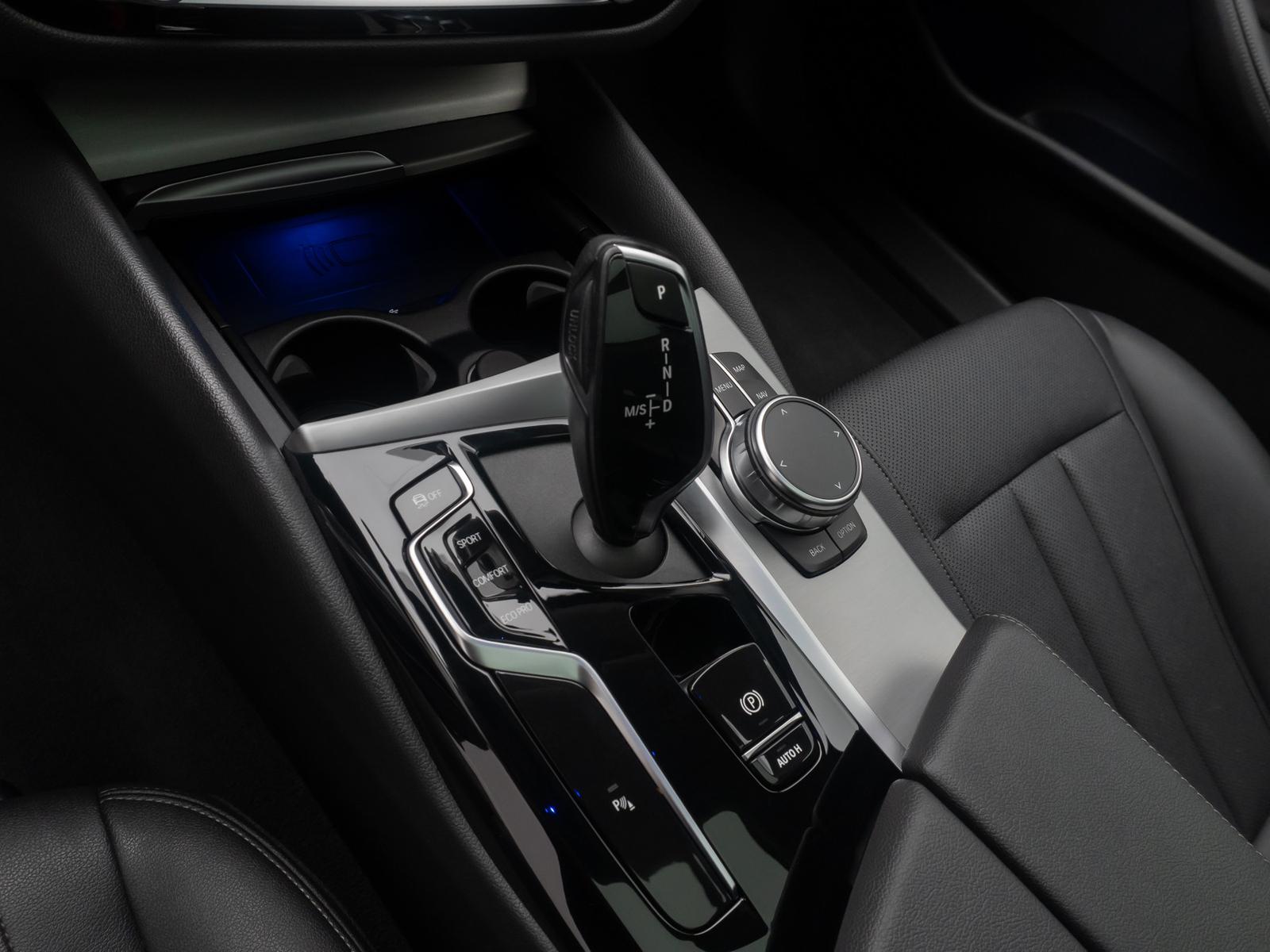 BMW 520 d xD DAB HUD Kamera Alarm Panoram Leder Sport, миниатюра 23