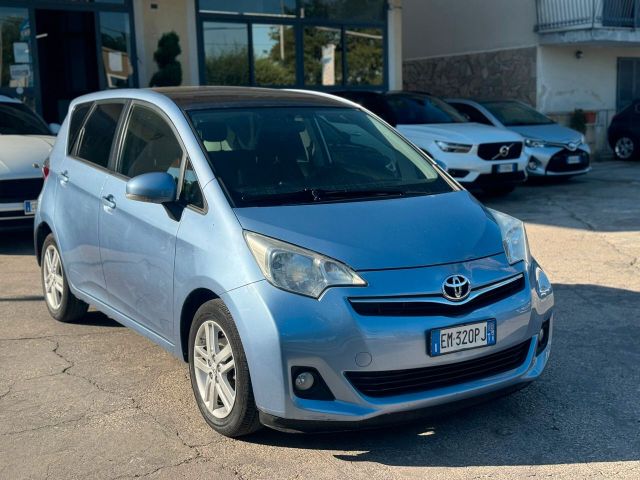 Toyota Verso-S 1.3 CVT Lounge CAMBIO AUTOMATICO