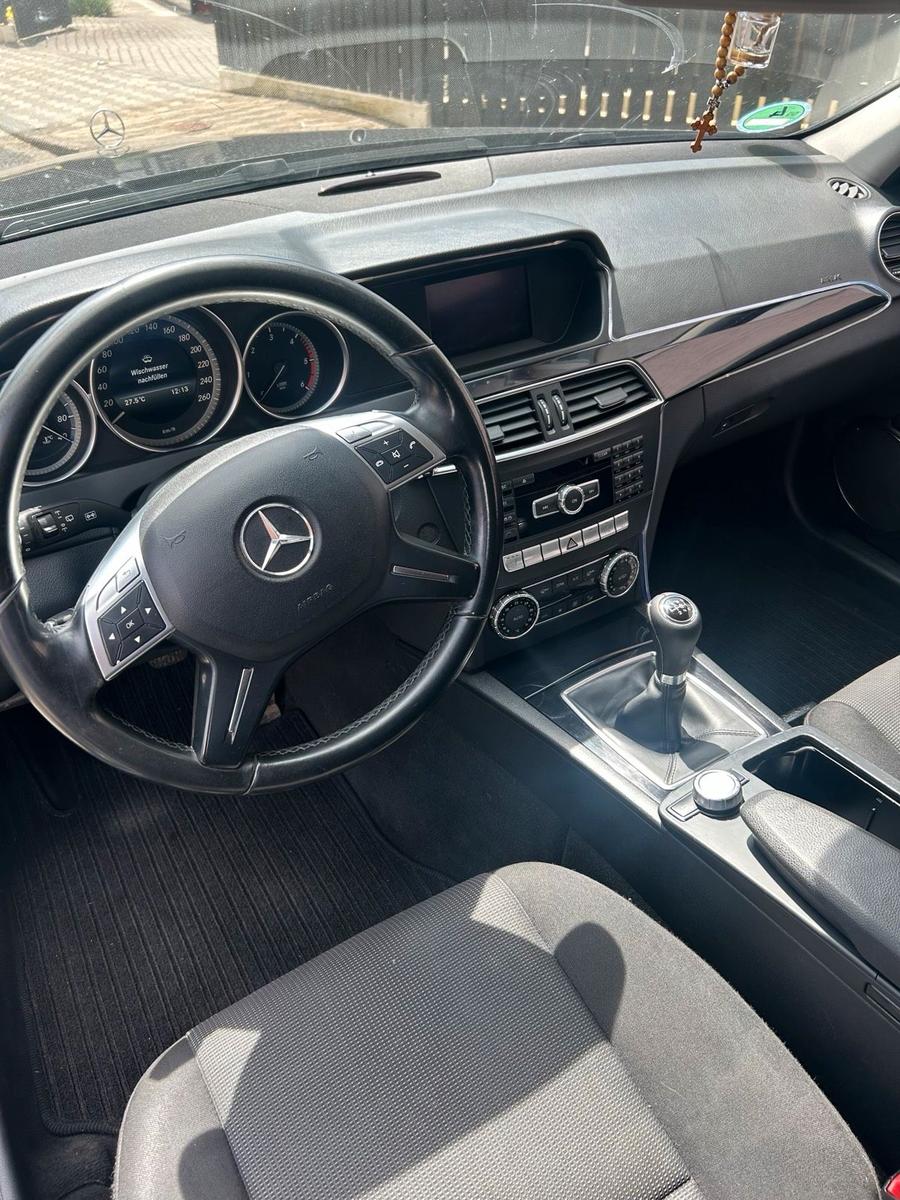 Mercedes-Benz C180 2013 — photo 7