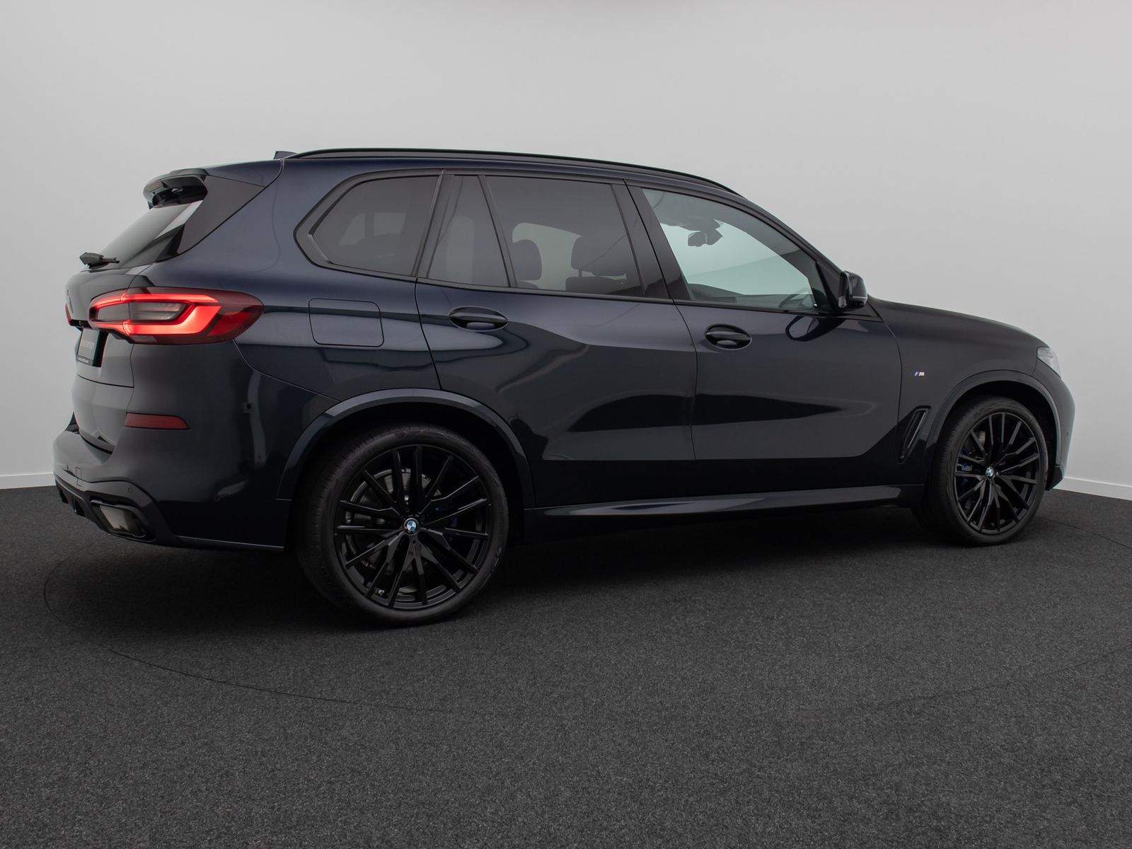 Fahrzeugabbildung BMW X5 xD40d M Sport 360° Laser Panorama H/K ACC 22"
