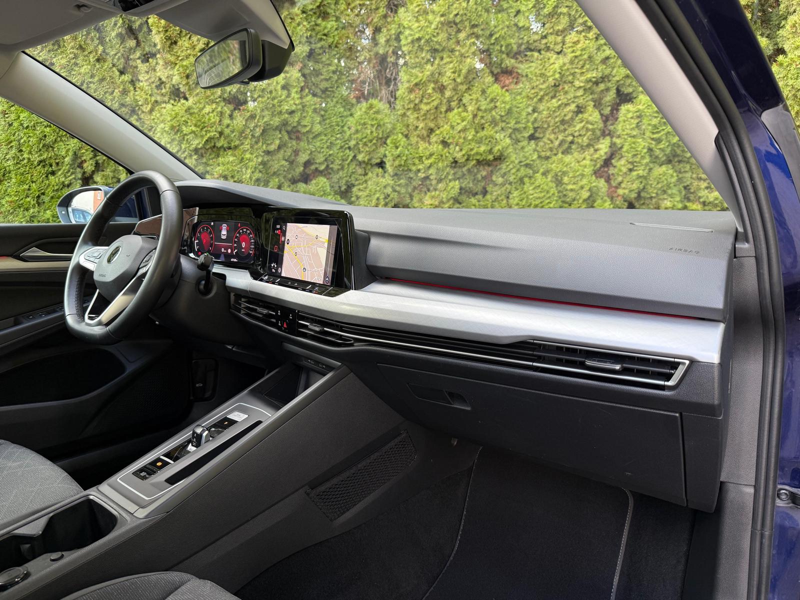 Volkswagen Golf 1.0 eTSI Limo Life LED+NAVI+ACC+SHZ+CARPLAY, миниатюра 14