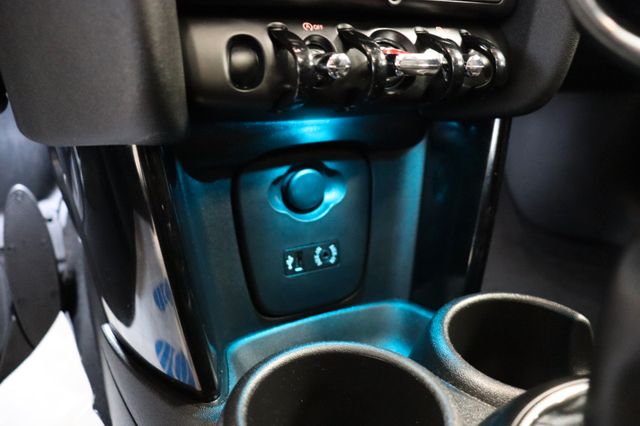 Fahrzeugabbildung MINI Mini Cooper 5-trg.|PANO|LED-RING|PDC|CHILI|BT