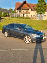 Skoda Octavia Lim. RS, Xenon, Navi, Teilleder - Skoda Octavia aus 2011