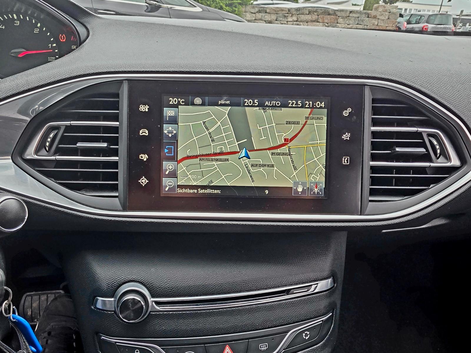 Peugeot 308 2015 — photo 30