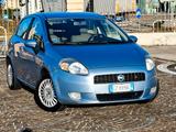 Fiat Punto 1.2 5 porte Dynamic - Fiat Punto Dynamic mit Benzin-Antrieb