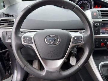 Toyota Verso Executive 1.8 °7-Sitzer°RFK°AAC°SHZ°NSW°