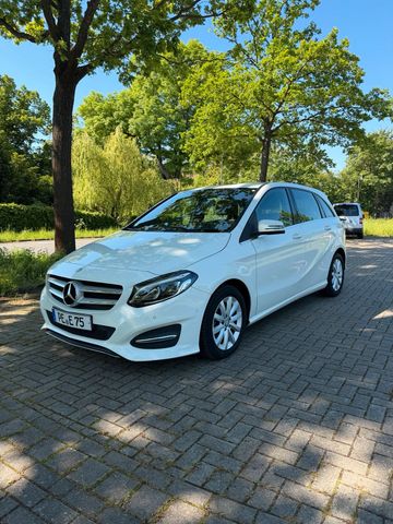 MERCEDES-BENZ Mercedes-Benz B180 Automatik