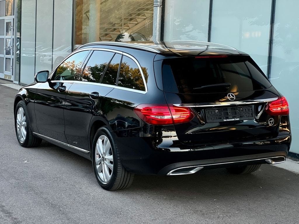 Image of Mercedes-Benz C 220