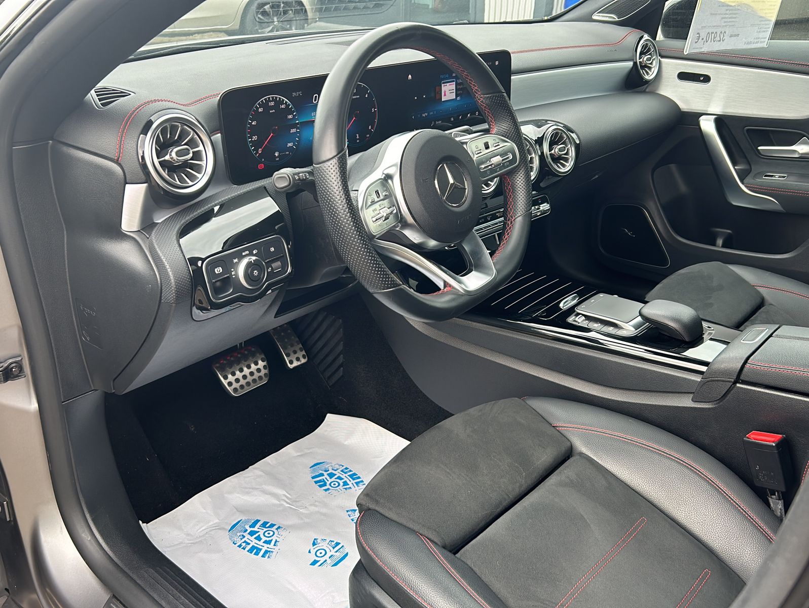 Fahrzeugabbildung Mercedes-Benz CLA 220 d Shooting Brake AMG Line