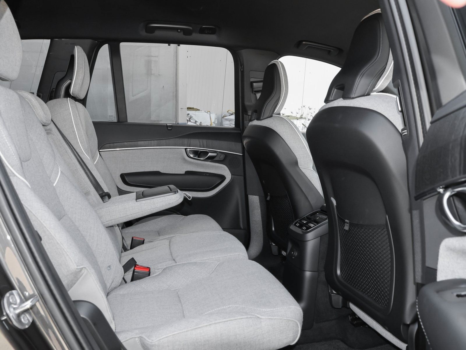 Volvo XC90 Plus Dark Recharge Plug-In Hybrid AWD foto 8