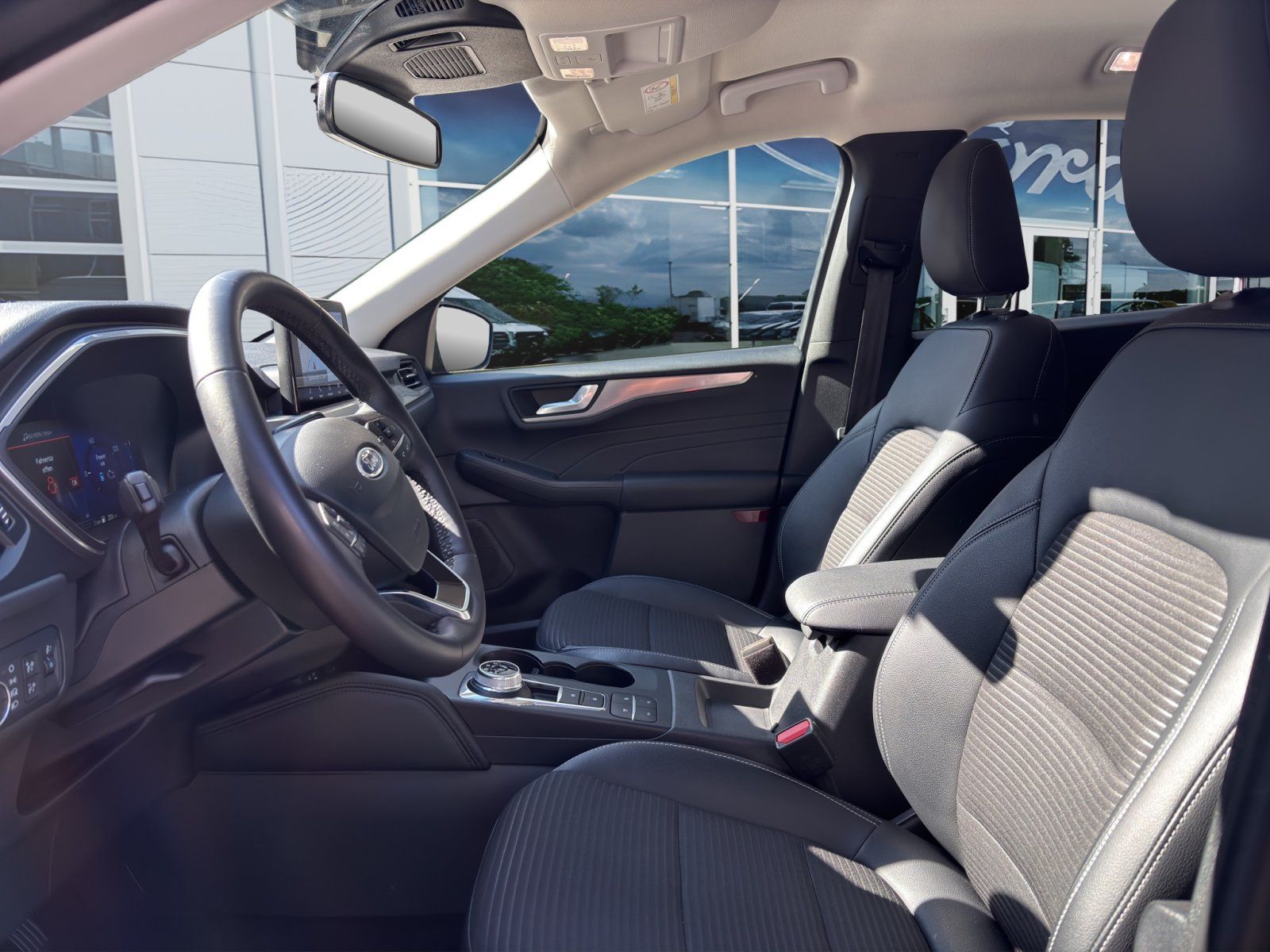 Fahrzeugabbildung Ford Kuga 2.5 PHEV Plug-In Hybrid Titanium X