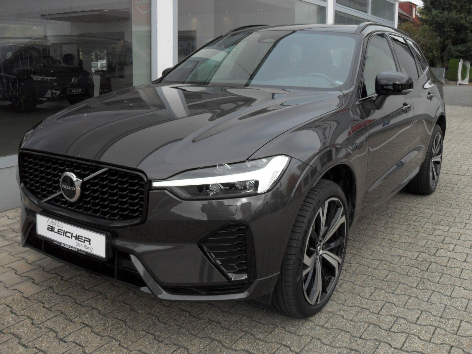 Fahrzeugabbildung Volvo XC60 T6 Plus Dark | AWD | 21er | Licht