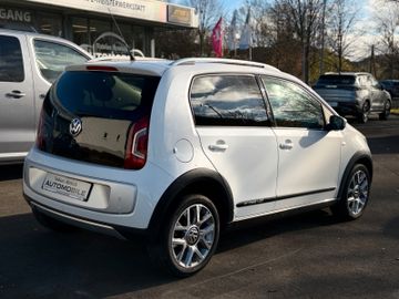 Volkswagen Up! cross*