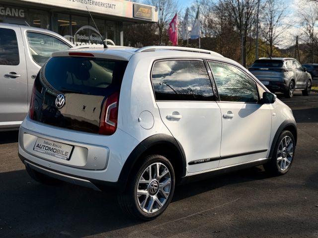 Volkswagen Up! cross*