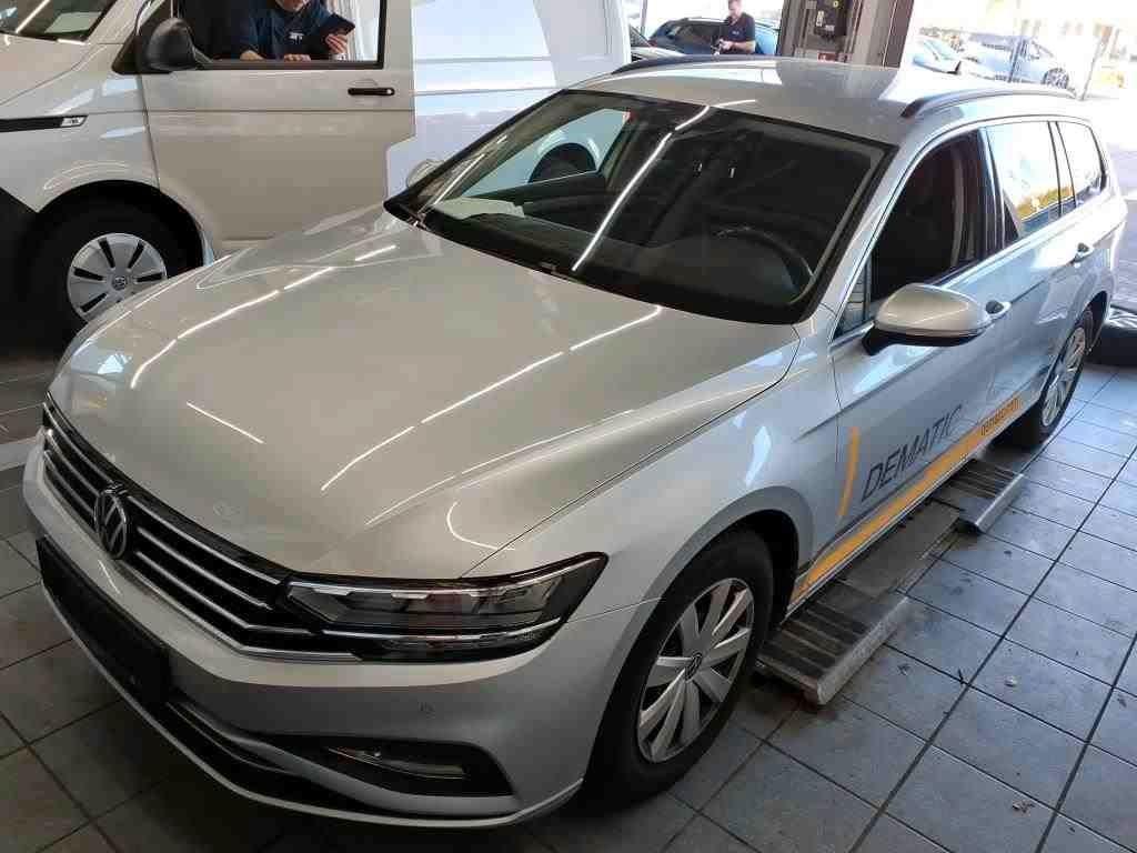 Volkswagen Passat Variant Business 2.0TDI DSG Navi AHK ACC