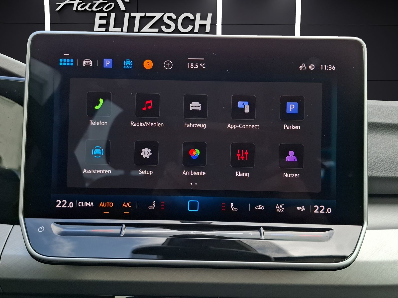 Fahrzeugabbildung Volkswagen Golf VIII Variant eTSI Life DSG LED CarPlay AID