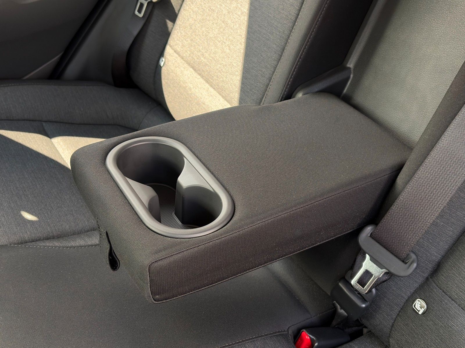 Fahrzeugabbildung Hyundai KONA E Trend SHZ LHZ ACC LKA LFA CarPl. LED WiFi