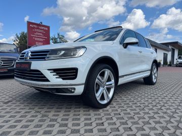 Volkswagen Touareg - 1