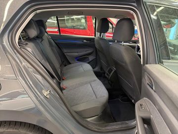 Volkswagen Golf - 8