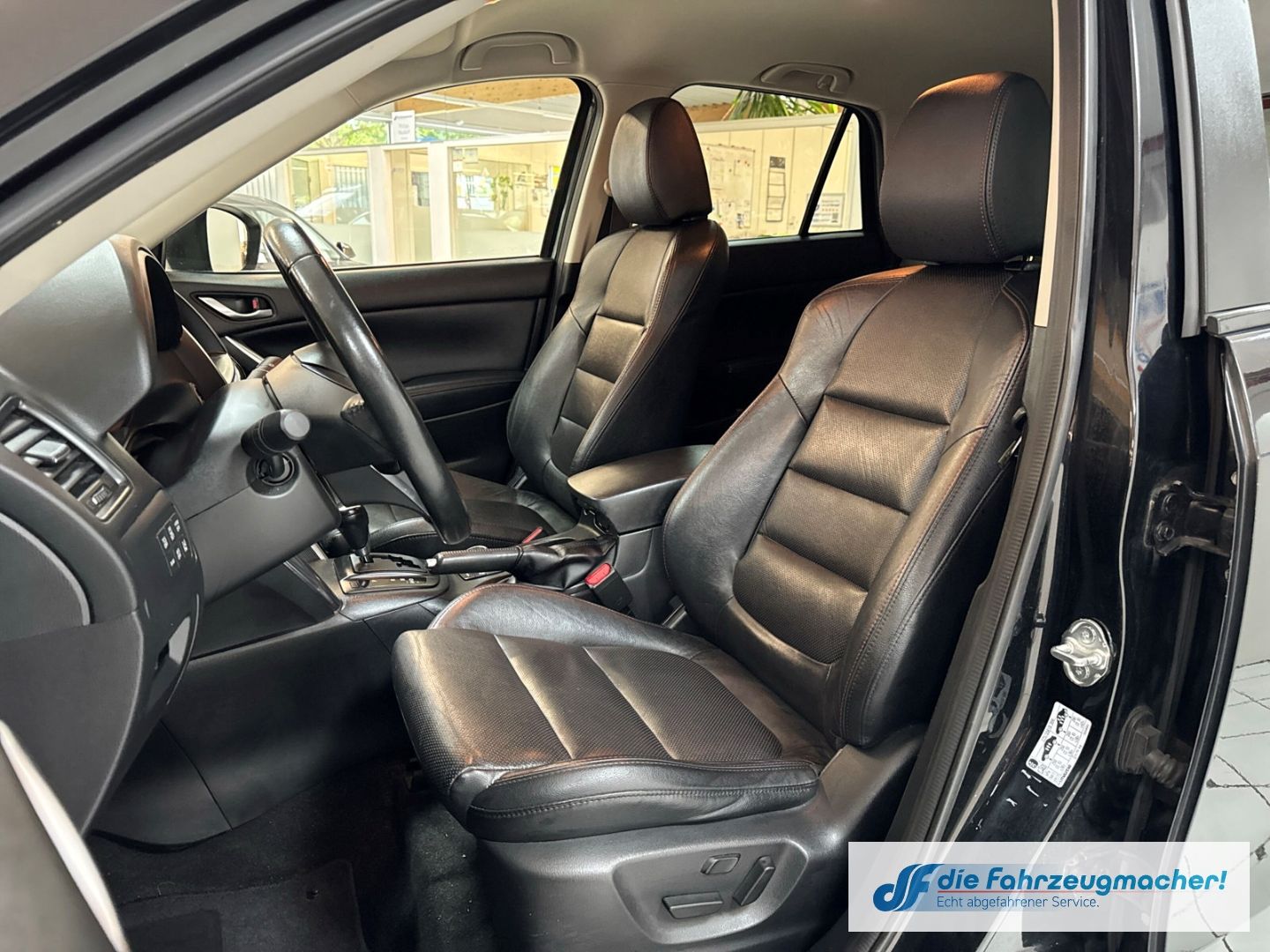 Fahrzeugabbildung Mazda CX-5 Sports-Line AWD 4x4 AUTOMATIK 2.2 SKYACTIV-
